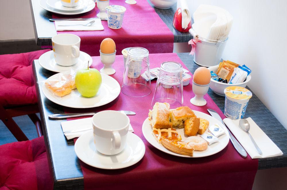 Relais Cola Di Rienzo Bed & Breakfast Rome Exterior photo