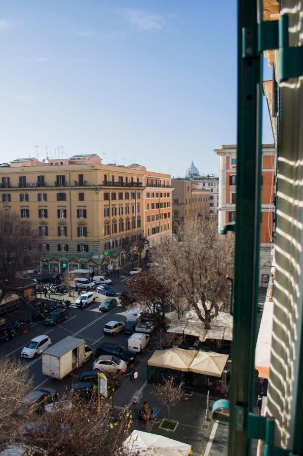 Relais Cola Di Rienzo Bed & Breakfast Rome Exterior photo