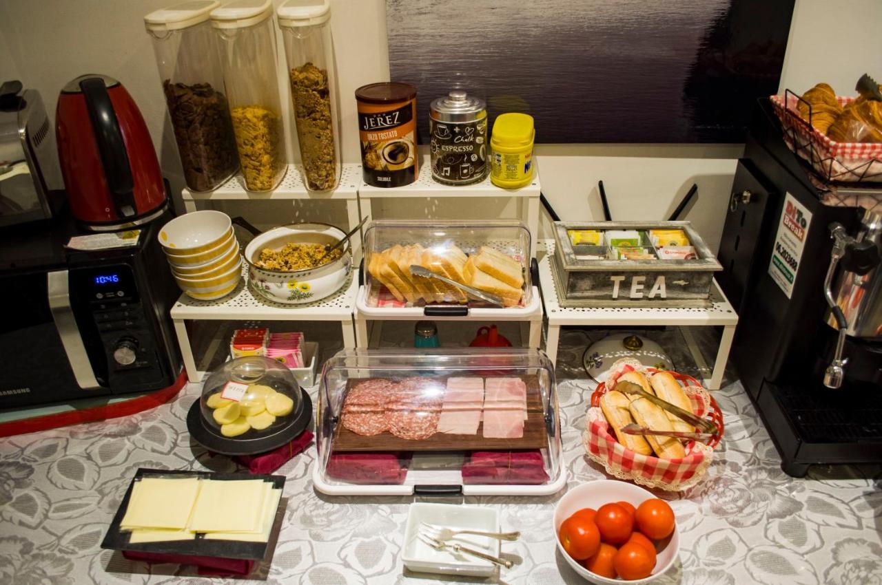 Relais Cola Di Rienzo Bed & Breakfast Rome Exterior photo