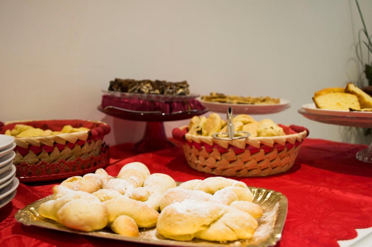 Relais Cola Di Rienzo Bed & Breakfast Rome Exterior photo
