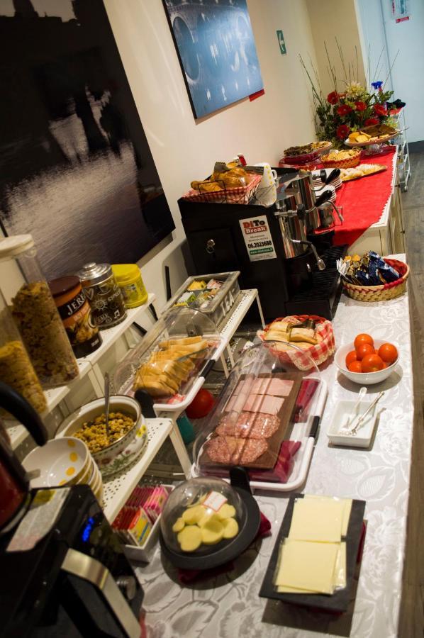 Relais Cola Di Rienzo Bed & Breakfast Rome Exterior photo